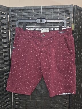 Ricky Singh Denim & Flower Men's Burgundy Dot Flat Front Shorts Size 29